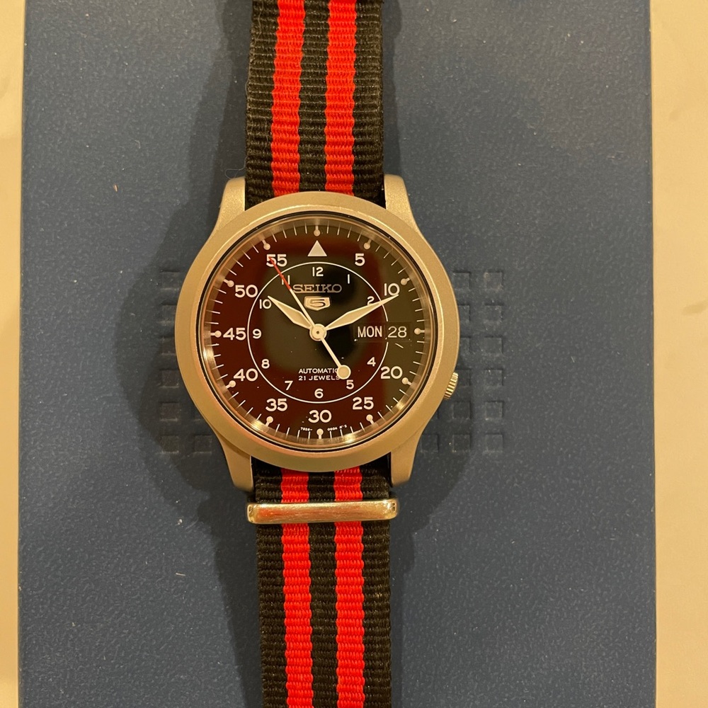 Seiko SNK809 automatic field watch, black dial